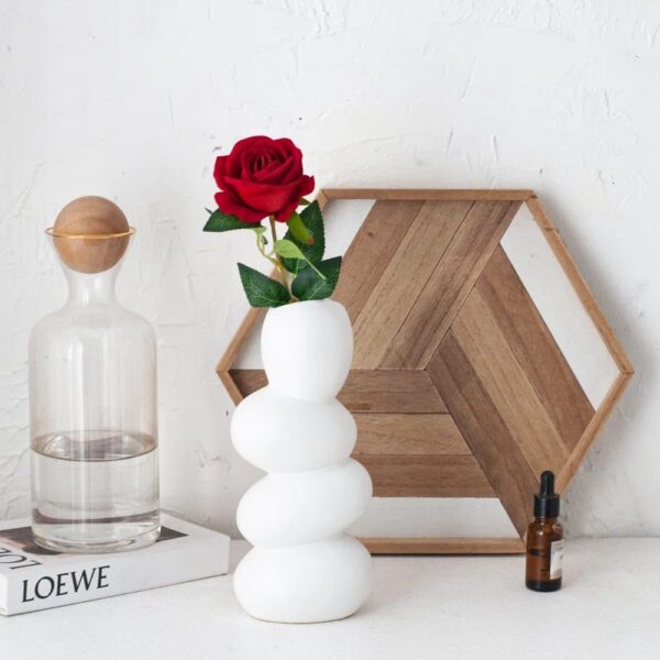 Minimalist home décor accessory – White Space Living pebble-inspired ceramic vase