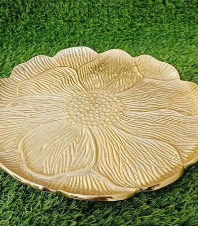 Elegant round aluminum leaf platter with gold-plated finish for serving and decor