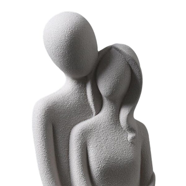 Hugging lover ornament sculpture for home decoration
