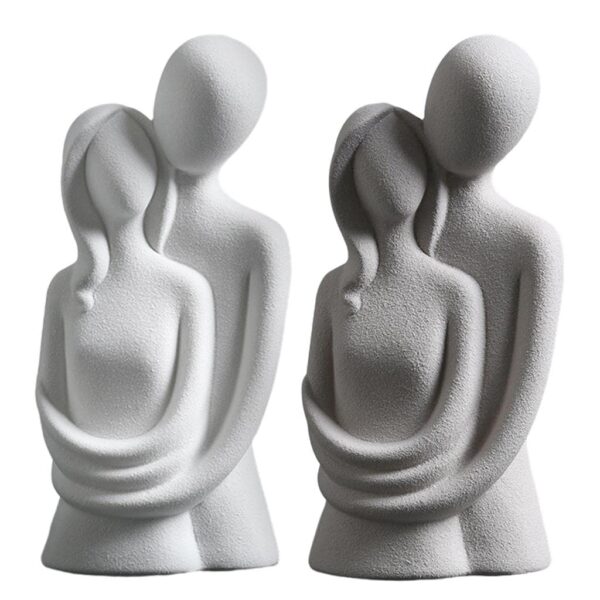 Lover’s embrace resin ornament statue in modern style
