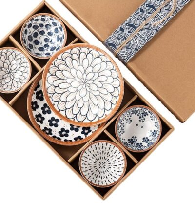Floral ceramic Japanese style porcelain dinnerware set for elegant dining