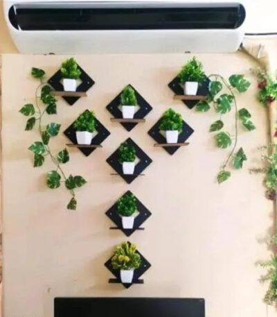 Handcrafted wooden wall hanger with decorative wall art design