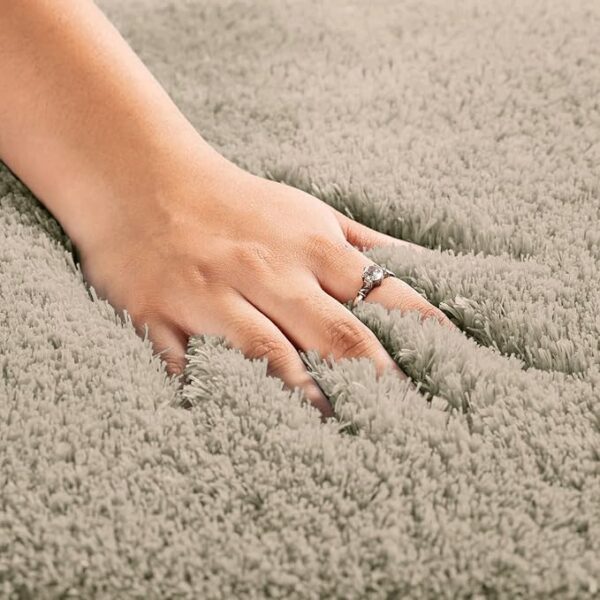 Super absorbent home bath mat for bathroom and spa use