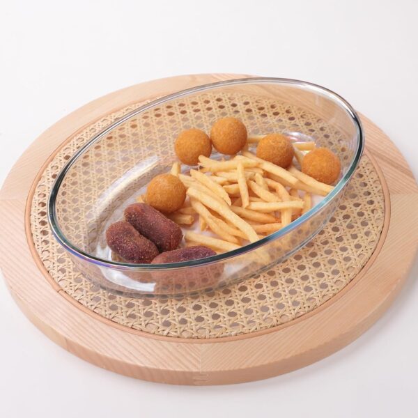 Oven safe borosilicate baking dish with handles