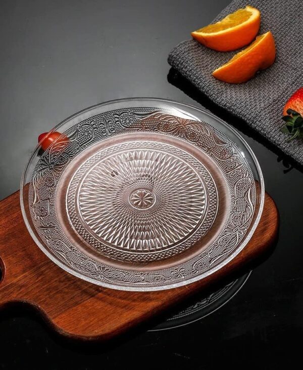 Elegant glass plate set for buffet and catering use