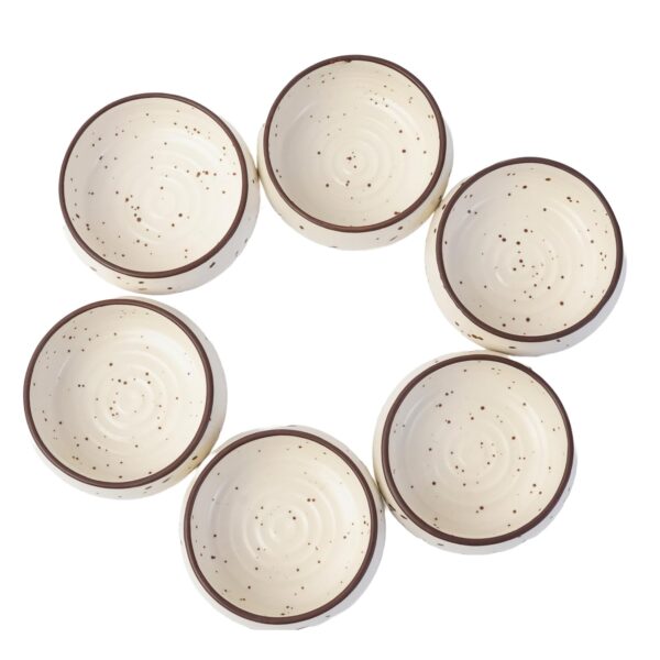 Decorative and functional matte ceramic bowl set