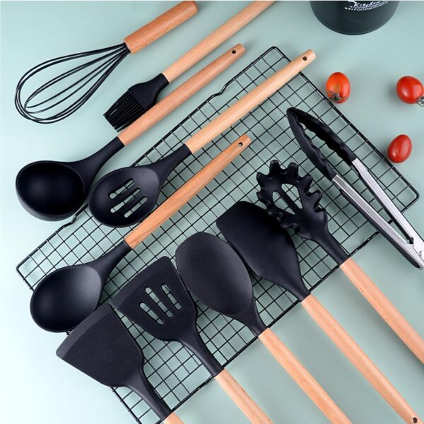 Flexible silicone spatula for mixing and stirring