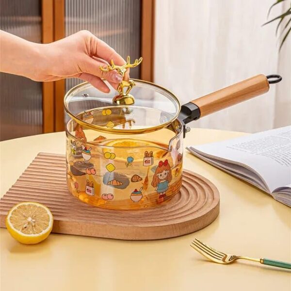 Lightweight durable glass cookware pan for kitchen use