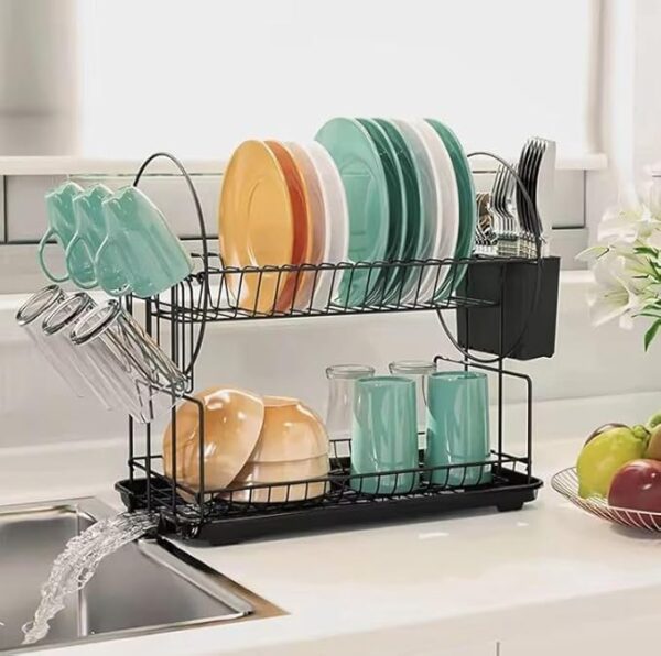 Space-saving metal dish rack with cutlery holder and drip tray