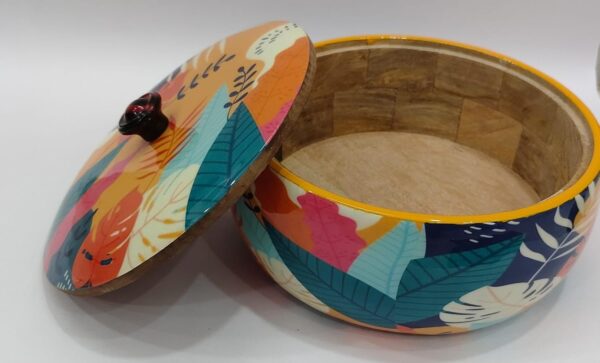 Elegant Wooden Roti Box with Lid – Traditional Handcrafted Casserole Design