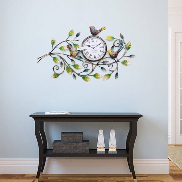 Bird-Themed Metal Clock Adding Style to Home Interiors