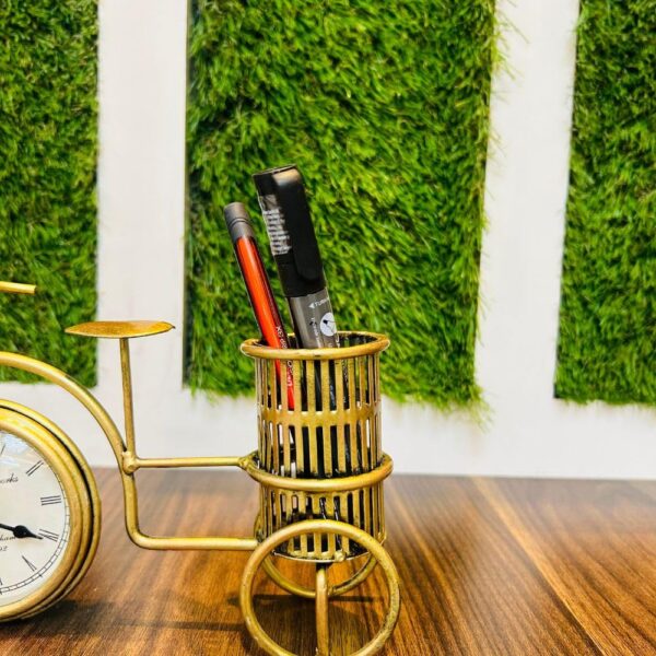 Rustic metal cycle clock for modern home interiors