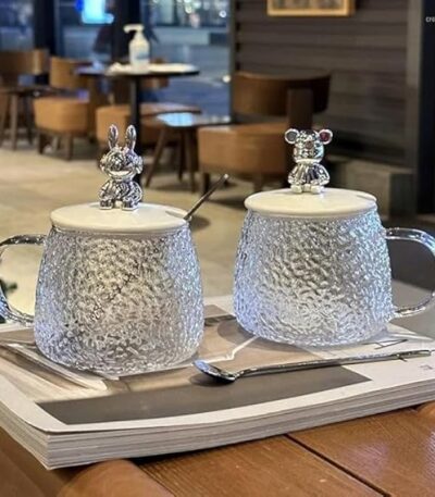 Cute Bear Coffee Mug with Lid made of luxury textured glass
