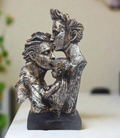 Modern decorative mother father child figurine for home interiors