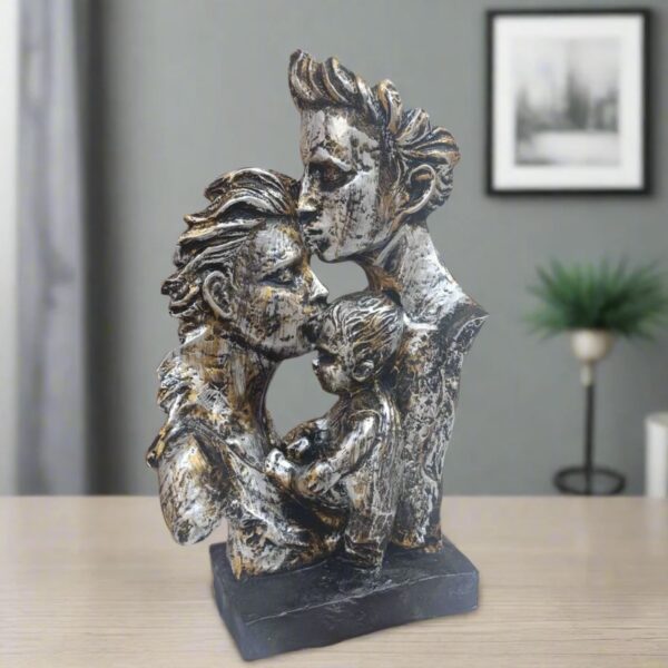 Artistic family figurine for contemporary home décor
