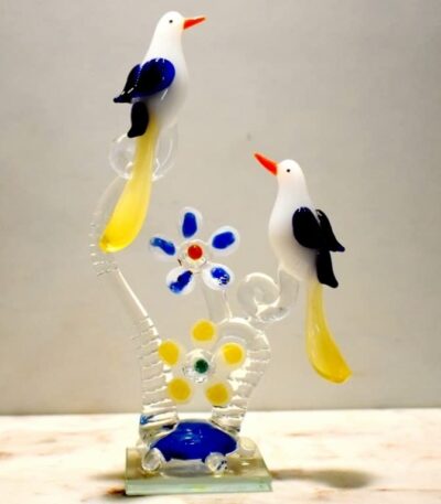 Handcrafted bird pair sculpture made of transparent glass for home decor