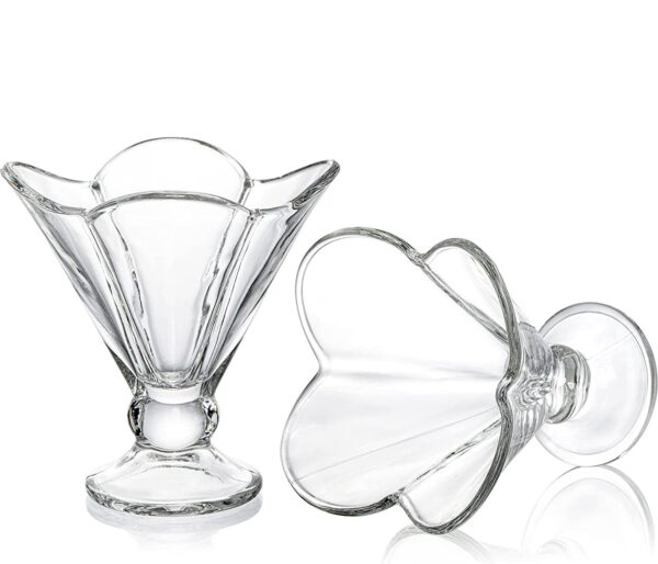 Stylish flower-shaped bowl for serving ice cream