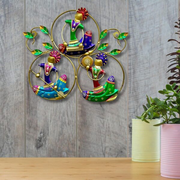 Stylish metal musician doll frame wall decor for music lovers