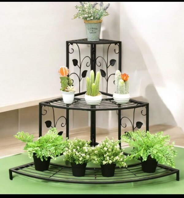 Multi-level metal plant stand with semicircle floral frame