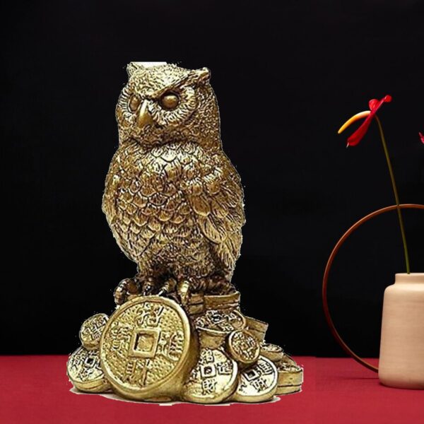 Symbolic Owl Sculpture Representing Fortune and Intelligence