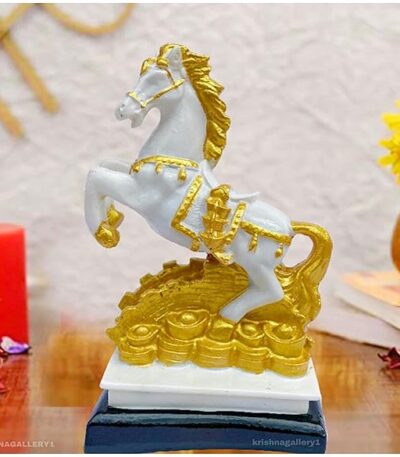 White running horse statue for home decoration on console table
