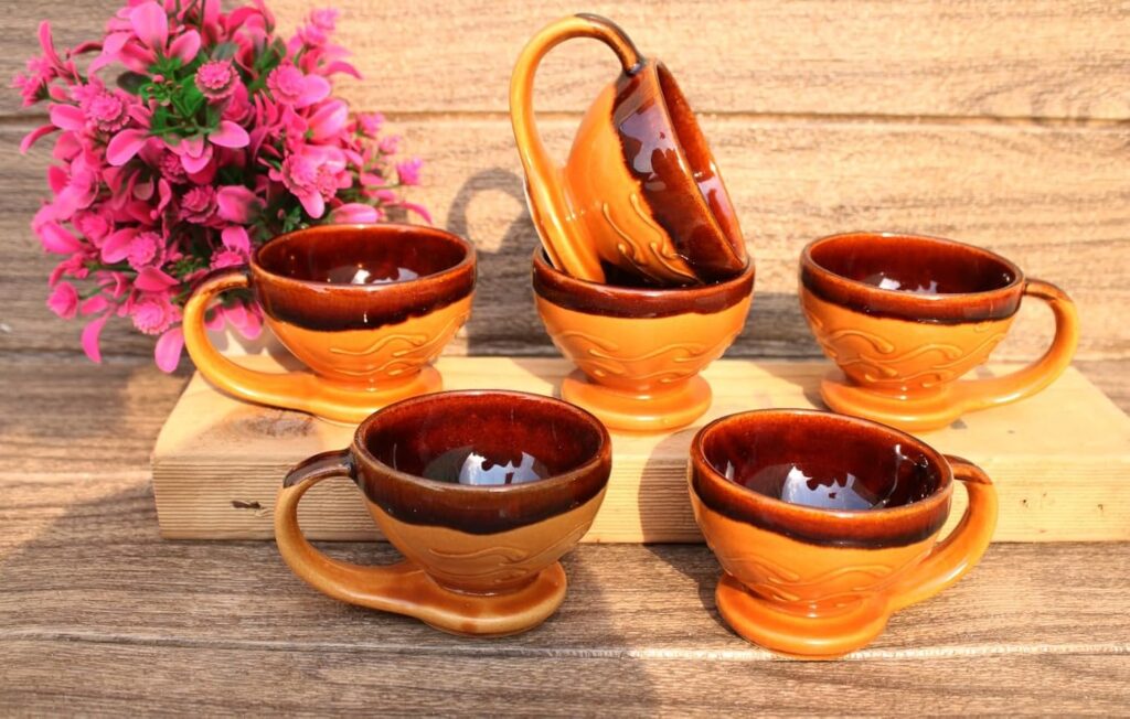 Beautiful Ceramic Tea and Coffee Cups in Latest Modern Shape