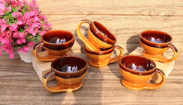 Modern Ceramic Coffee Mug with Beautiful Curved Design