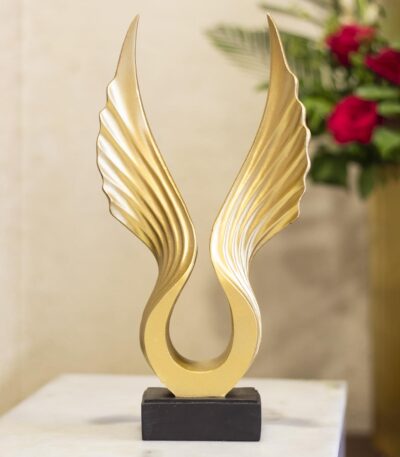 Angel wings sculpture made of resin for living room decoration
