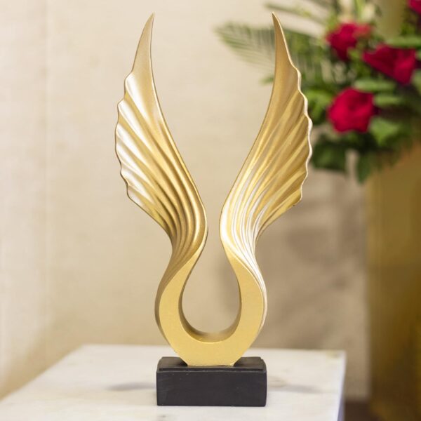 Angel wings sculpture made of resin for living room decoration