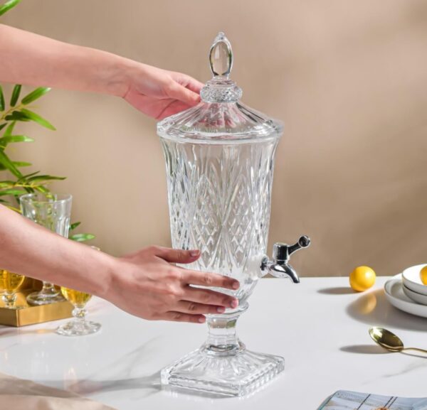 Airtight glass oil and juice dispenser for kitchen use