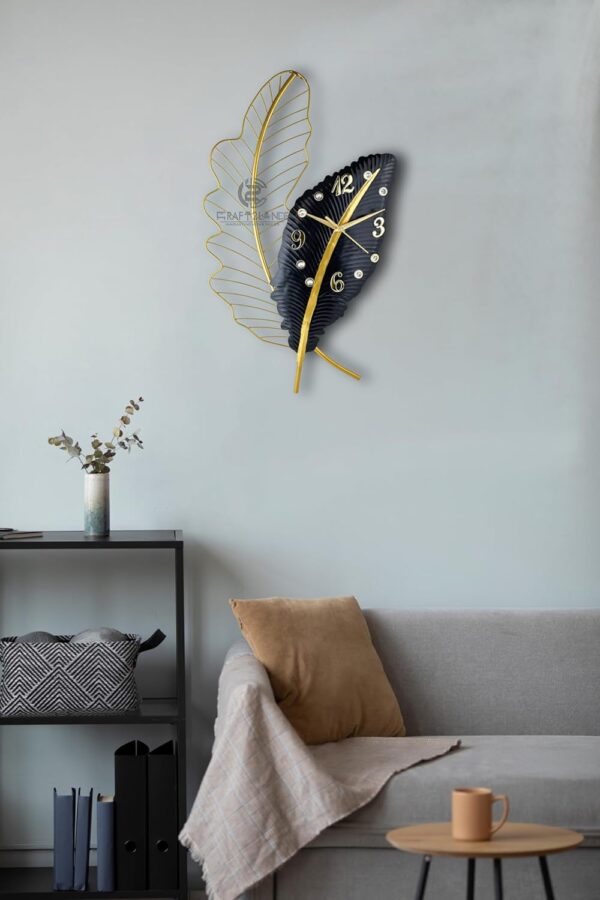Luxury metal analog wall clock for bedroom and dining room decoration