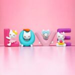 Multicolor LOVE alphabet cat dolls decorative resin showpiece for home décor