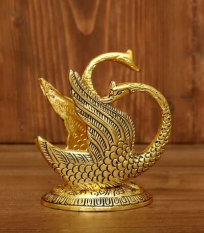 Elegant swan shape golden napkin holder made of oxidized metal