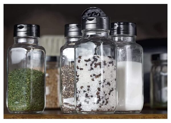 Square transparent spice container for daily cooking