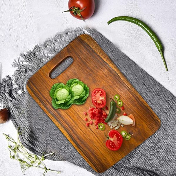 Natural grain Sheesham chopping board for kitchen and dining