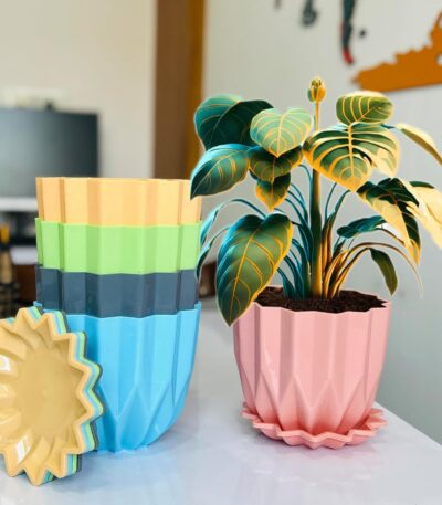 Crystal look plastic flower pot with matching tray for indoor plants