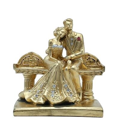 Gold-toned romantic couple figurine for home décor