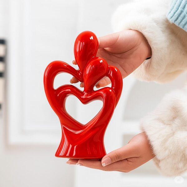 Stylish hugging couple figurine ceramic artwork for lovers