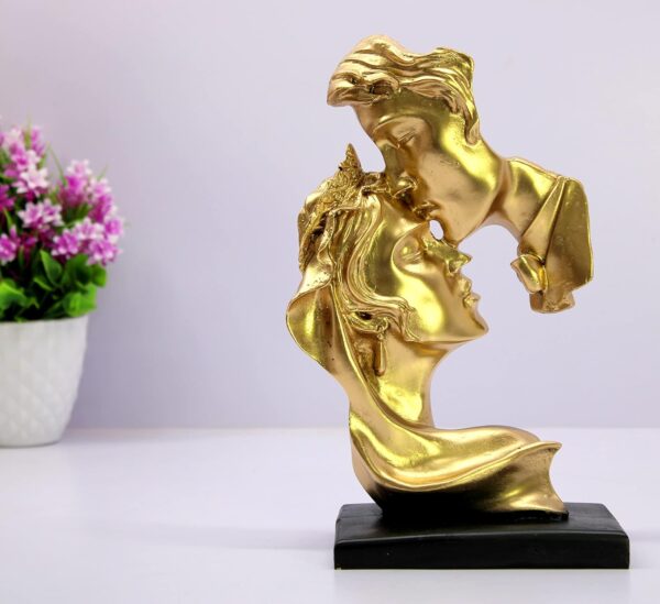 Stylish Lovers Face Sculpture for Office Desk