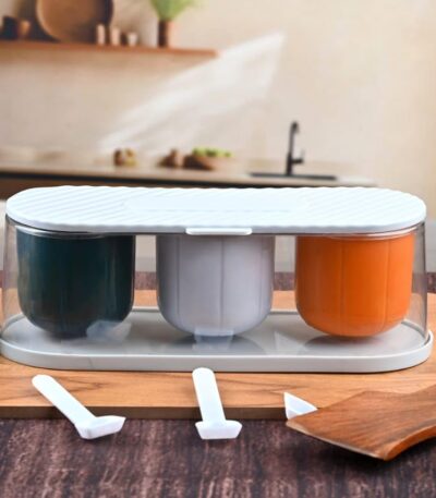 Modern 3 grid seasoning spice box with spoon transparent food grade container