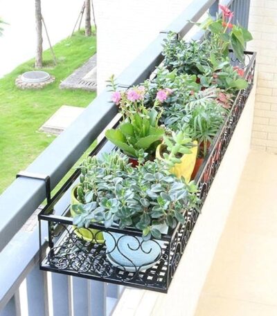 Decorative Metal Balcony Railing Planter Box for Outdoor Gardening