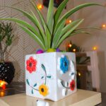 Cube-shaped ceramic pot for indoor plants and succulents