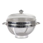 Rust-free stainless steel vegetable basket with lid for modern kitchen organization