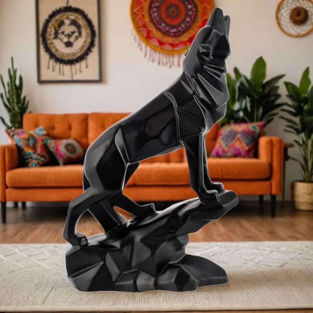 Antique matte finish wolf statue for luxury home decor