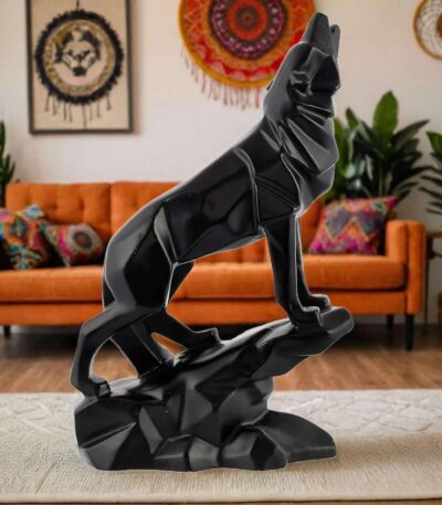 Antique matte finish wolf statue for luxury home decor
