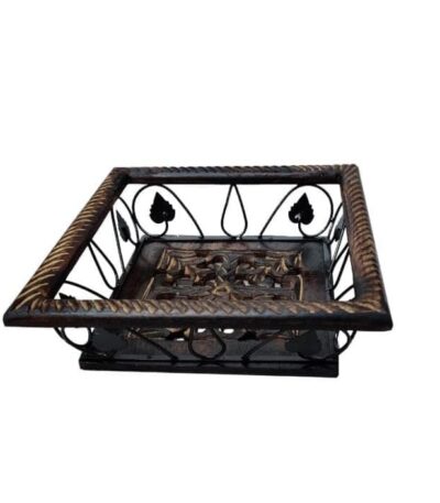 Attractive wooden shelf basket for storing fresh fruits