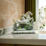 Luxury horse statue showpiece with white ceramic marble stand