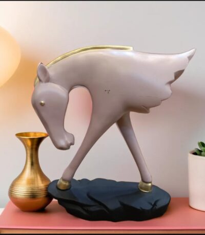 Elegant horse figurine modern art sculpture showpiece for luxury home decor