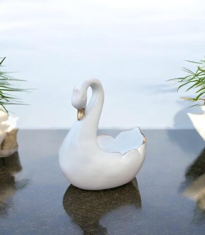 Handicraft resin white duck tealight candle holder decorative showpiece